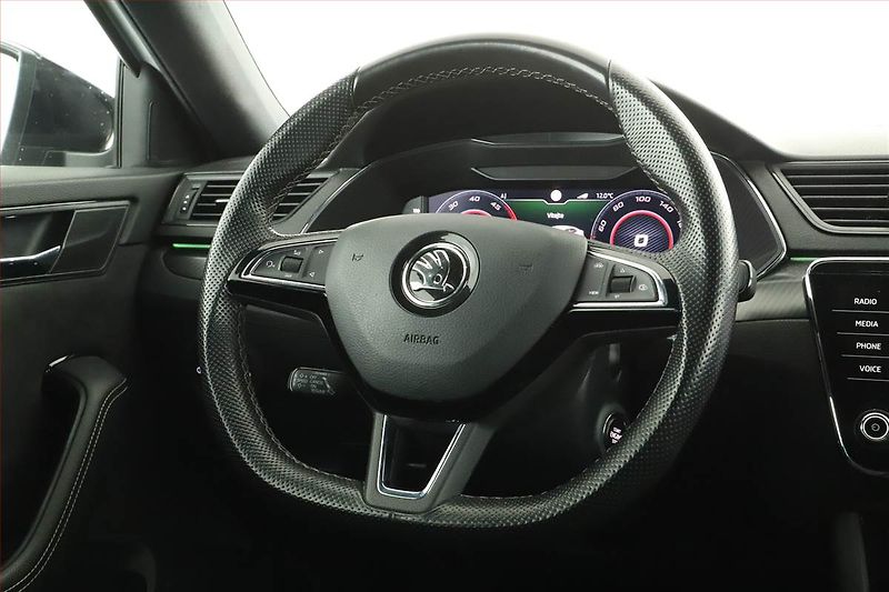 Škoda Superb (2020) Sportline 2.0 TDI - fotka 15 z 17