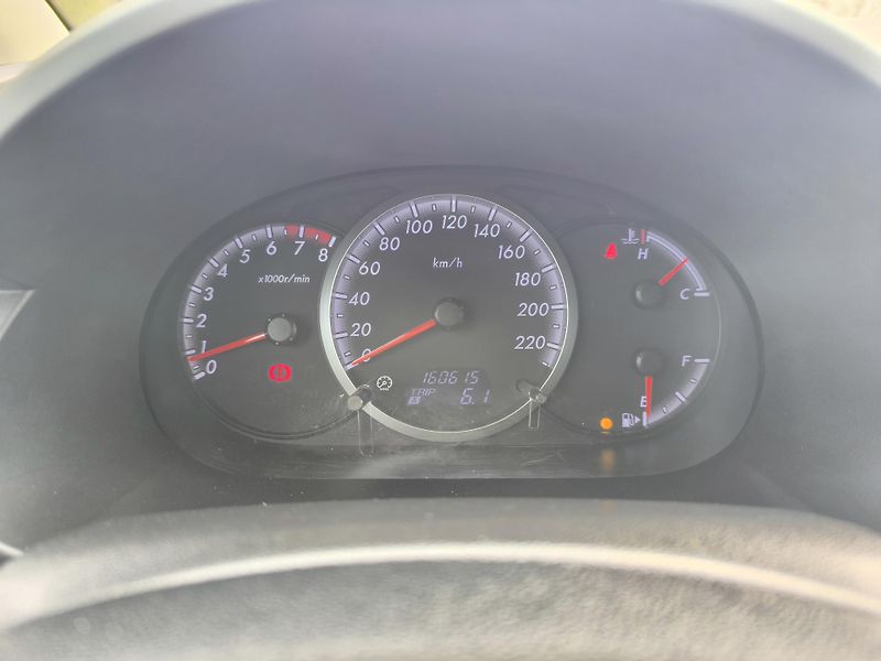 Mazda 5 (2009) 1.8  7MÍST,DOLOŽENÉ KM,SERVIS - fotka 24 z 35