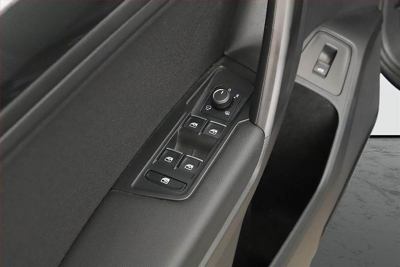 Volkswagen Tiguan Allspace (2021) 2.0 TDI - fotka 17 z 18