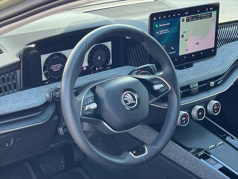 Škoda Superb 2,0 TDi 110kW 7DSG SELECTION - fotka 10 z 31