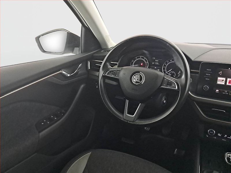 Škoda Scala (2019) Style 1.0 TSI, Kůže, Tempomat - fotka 7 z 19