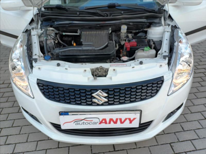 Suzuki Swift 1,2 ČR,1MAJ,SERVISKA,AUTOMAT - fotka 28 z 39