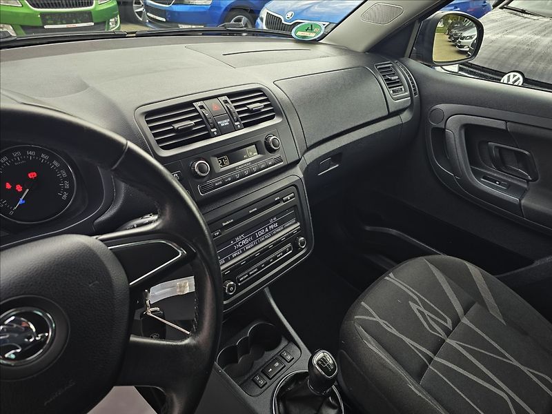 Škoda Fabia II 1,2 TSi 63KW Fresch ALU - fotka 13 z 49