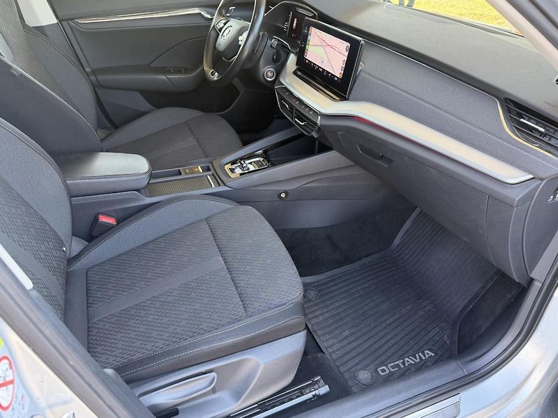 Škoda Octavia (2023) 1.5 TSi G-Tec 96kw DSG Style - fotka 7 z 13