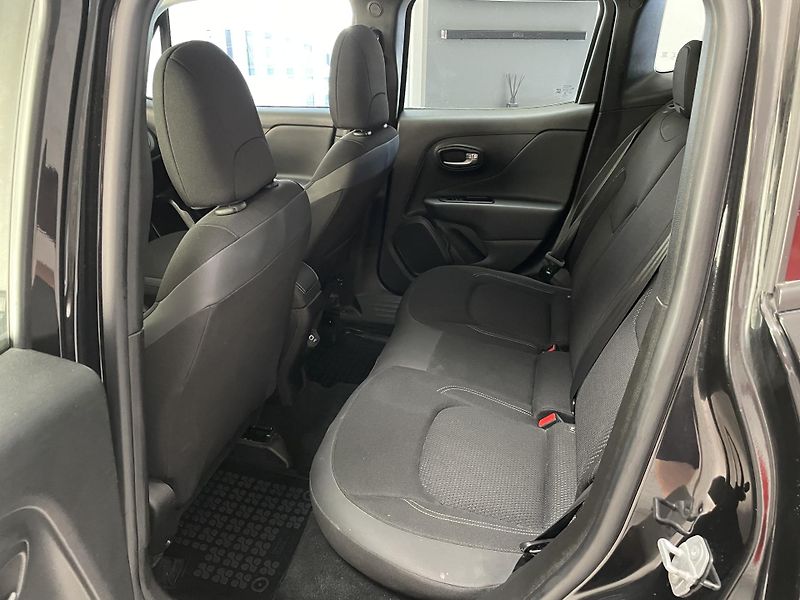 Jeep Renegade 1.0 T  6M ČR 1.MAJ. SERVISKA  - fotka 18 z 31