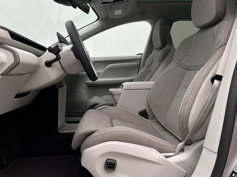 Volvo EX60 (2026) P10 PURE ELECTRIC ULTRA TWIN - fotka 3 z 54