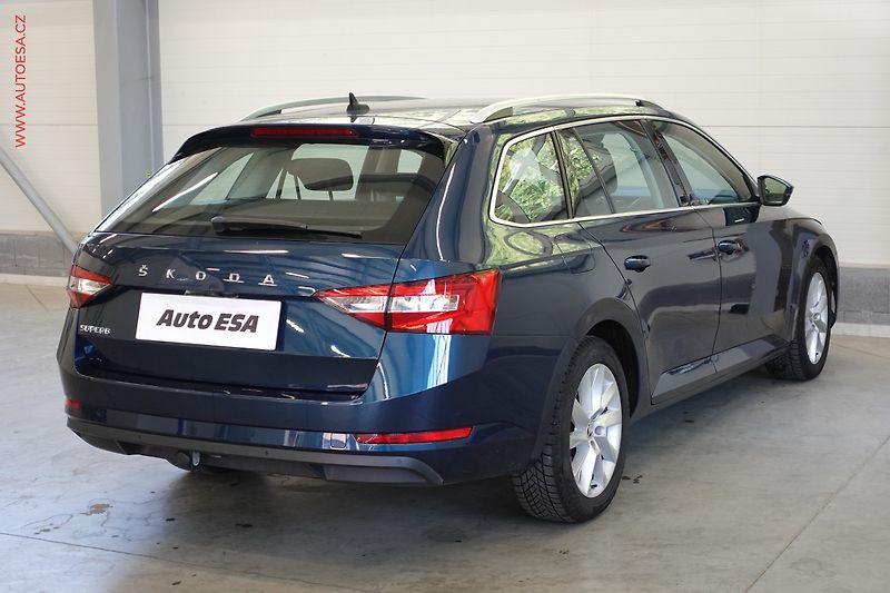 Škoda Superb (2020) 2.0TDi, Style, DSG, LED - fotka 6 z 22