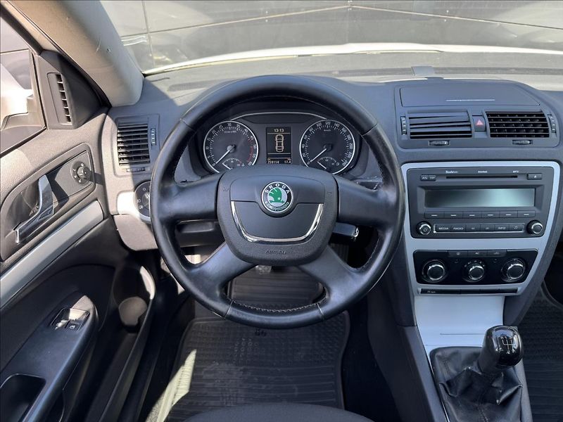 Škoda Octavia 1,6 TDI 77kW AC ALU - fotka 15 z 21