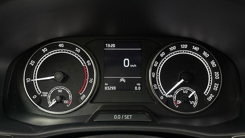Škoda Fabia 1.0 TSI Style - fotka 10 z 23