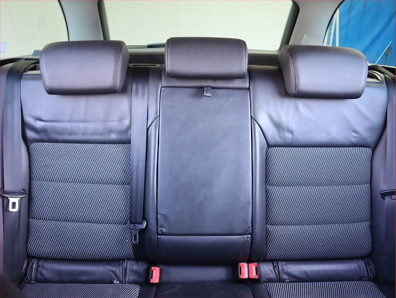 Škoda Octavia (2011) 1.6 TDI, Tempomat - fotka 10 z 16