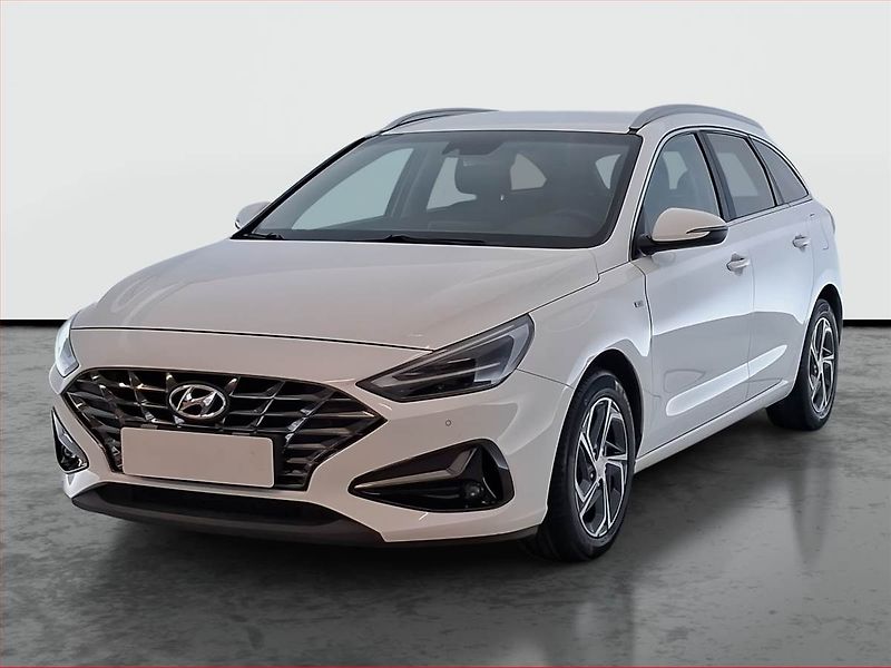 Hyundai i30 (2020) Family Smart 1.5 T-GDI MHEV - fotka 2 z 23