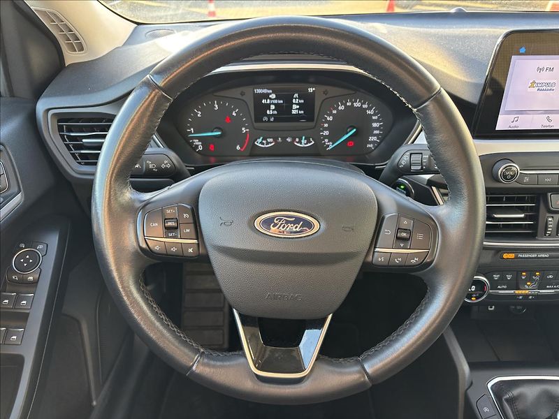 Ford Focus 1,5 Ecoblue 88 kW Titanium DPH - fotka 19 z 31