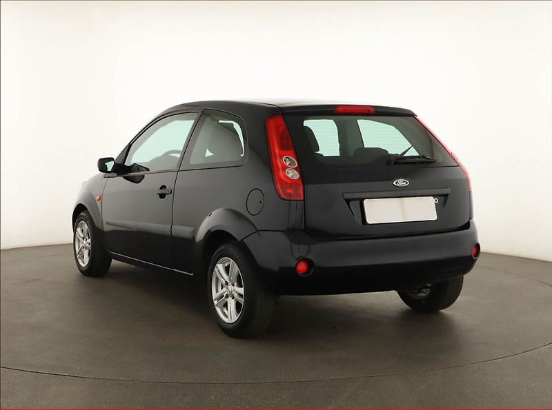 Ford Fiesta (2007) 1.3 i, po STK, jezdí výborně - fotka 4 z 11