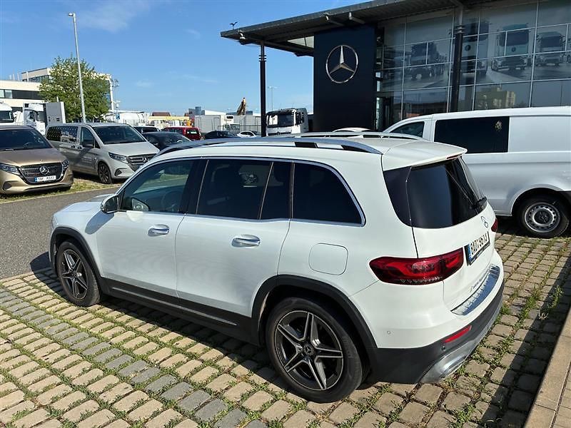 Mercedes-Benz GLB (2020) - fotka 6 z 18