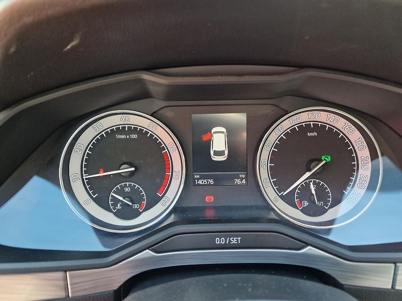 Škoda Superb 1,5TSI 110KW STYLE odp.DPH - fotka 17 z 23