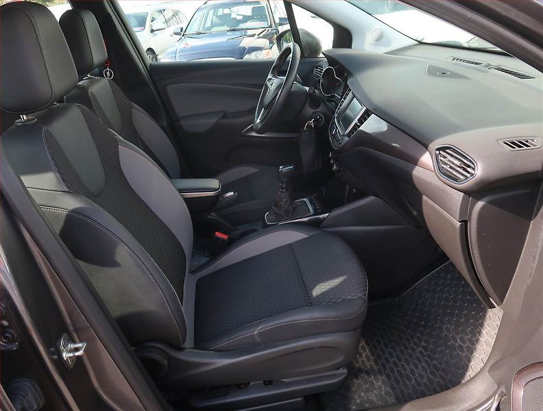 Opel Crossland X (2019) 1.2 Turbo, Serv.kniha - fotka 9 z 21