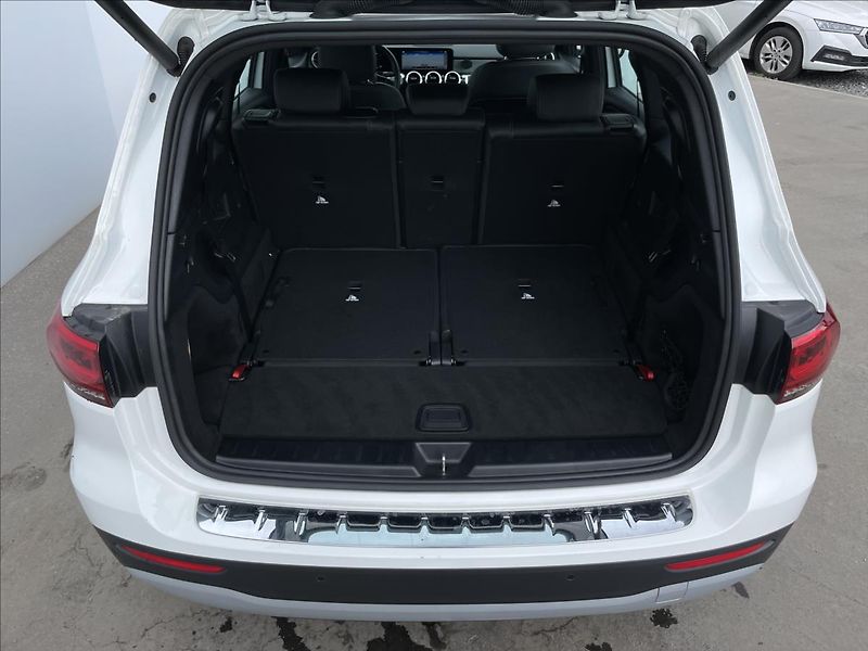 Mercedes-Benz GLB 2,0 200d AT8 7Míst - fotka 24 z 24