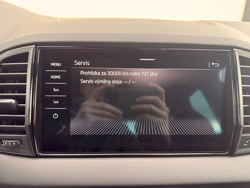 Škoda Karoq (2025) SPORTLINE TSI 1.5/110KW 7AP - fotka 32 z 42