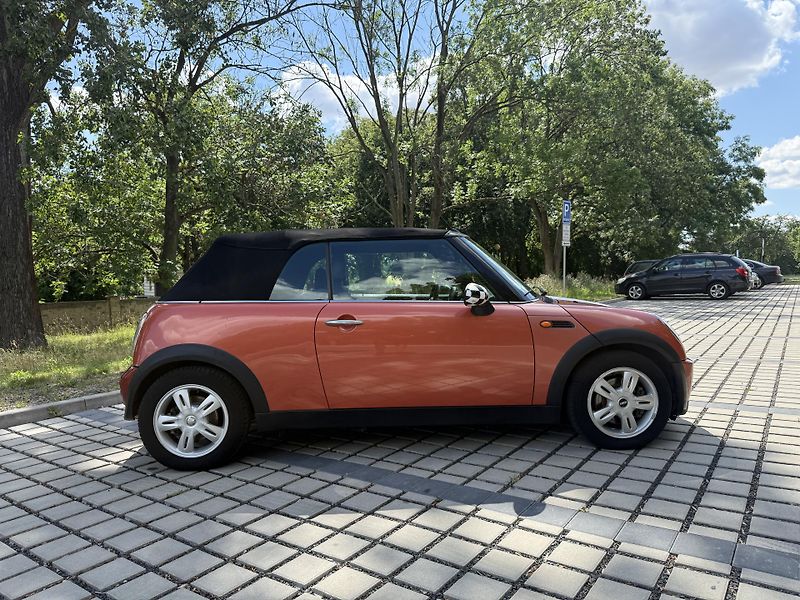 Mini Cooper 1.6i 85kW - fotka 8 z 16