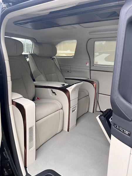 (2025) VIP 4 seats EXECUTIVE | MAX - fotka 12 z 12