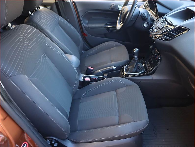 Ford Fiesta (2015) Comfort 1.0 EcoBoost, Tempomat - fotka 9 z 17