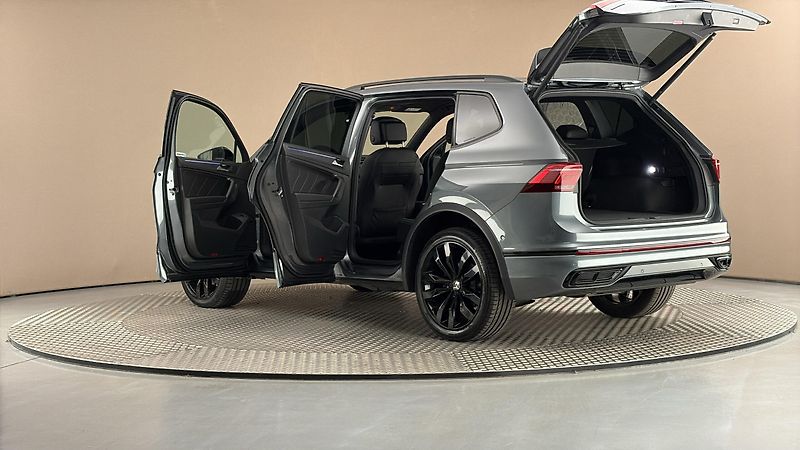 Volkswagen Tiguan Allspace 2.0 TDI DSG 4MOTION R-Line - fotka 7 z 30