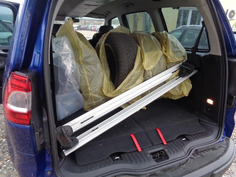 Ford Galaxy 2,0 TDCI - fotka 10 z 19