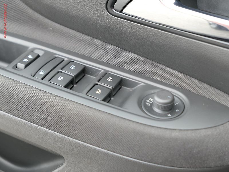 Opel Mokka (2019) 1.6 CDTi, ČR - fotka 18 z 19