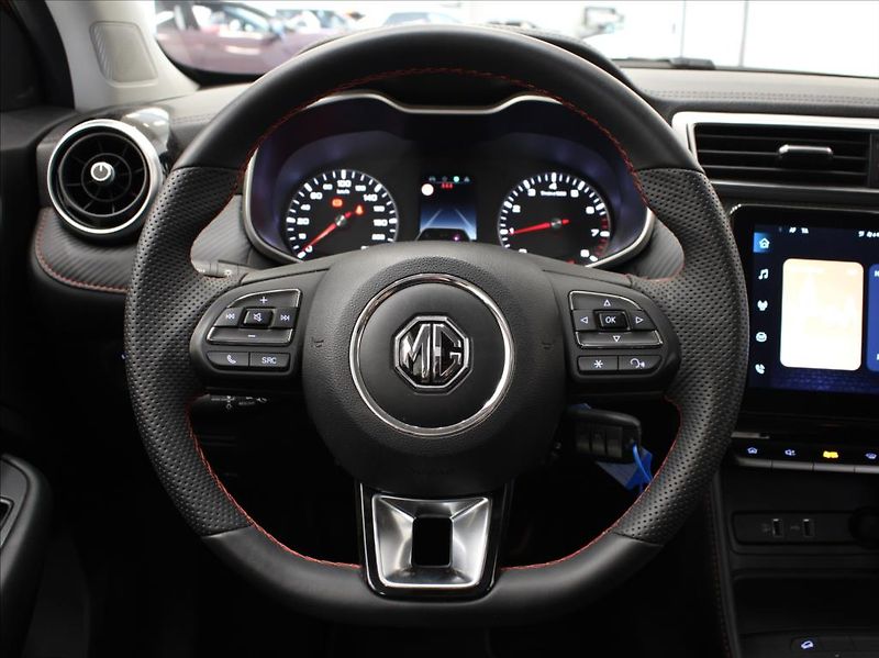 MG ZS 1,5 DVVT 78kW Essential PLUS - fotka 9 z 23