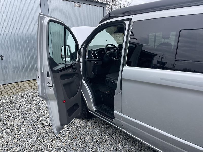 Ford Transit 2.0TDCi 130PS CONECT KARMANN - fotka 71 z 185