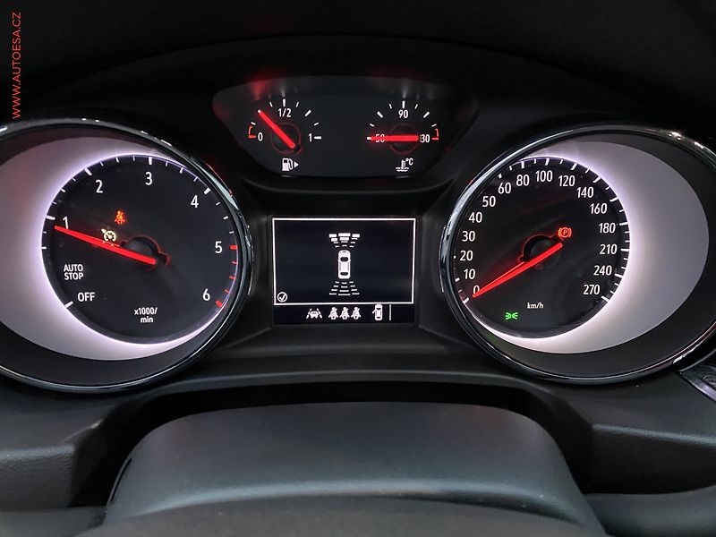 Opel Insignia (2021) 1.5 CDTI - fotka 18 z 18