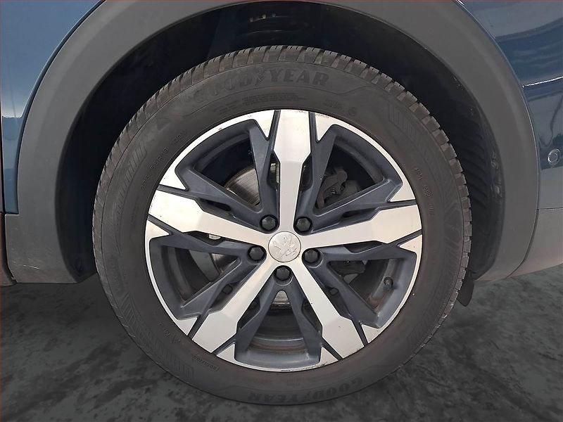 Peugeot 3008 (2022) 1.2 PureTech, Automat, ČR - fotka 15 z 16