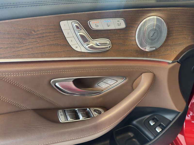 Mercedes-Benz Třídy E (2019) E53 AMG 4MATIC+ - fotka 9 z 27