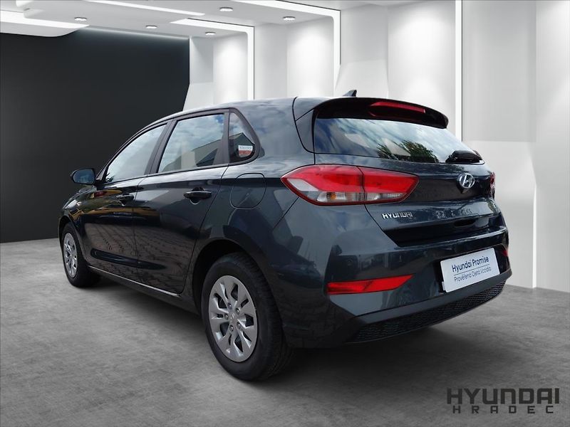 Hyundai i30 1,5   1.5 Start Plus - fotka 7 z 22