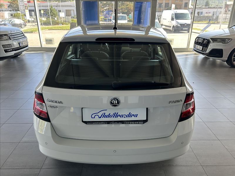 Škoda Fabia 1,0   TSI 70kW,AMBITION,SERVIS - fotka 5 z 17