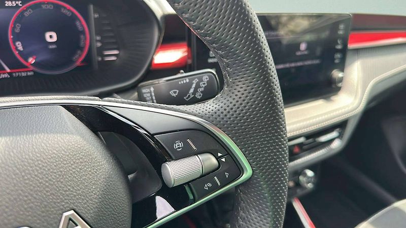 Škoda Fabia Monte Carlo 1,0 TSI 85kW MT6/S - fotka 11 z 27