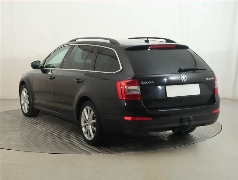 Škoda Octavia (2017) 2.0 TDI, Automat, Kůže, Navi - fotka 4 z 14