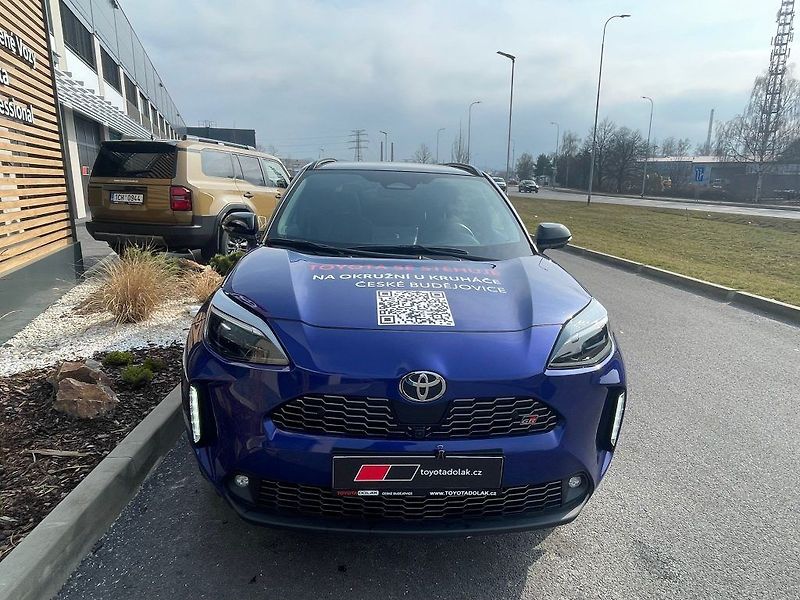 Toyota Yaris Cross GR s VIP - fotka 2 z 31