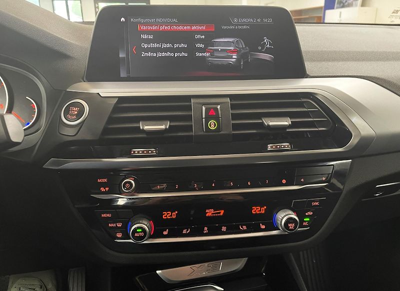 BMW X3 20d xDrive 140kW, ČR - fotka 21 z 30