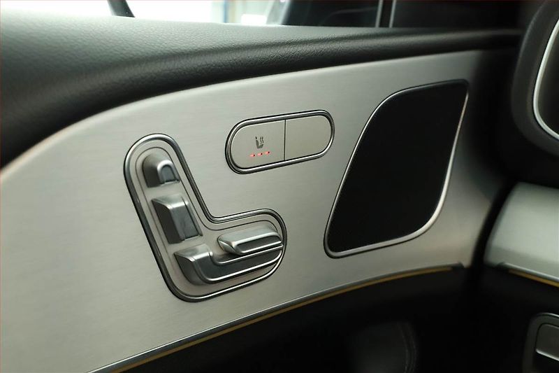 Mercedes-Benz GLE (2022) 300 d - fotka 17 z 19
