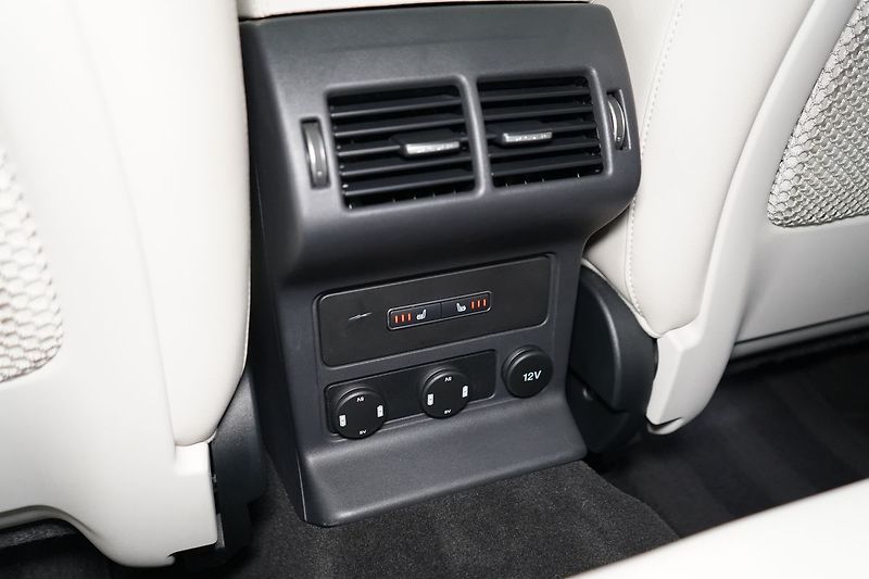 Jaguar F-Pace 30d AWD, PRESTIGE, Panorama - fotka 47 z 49