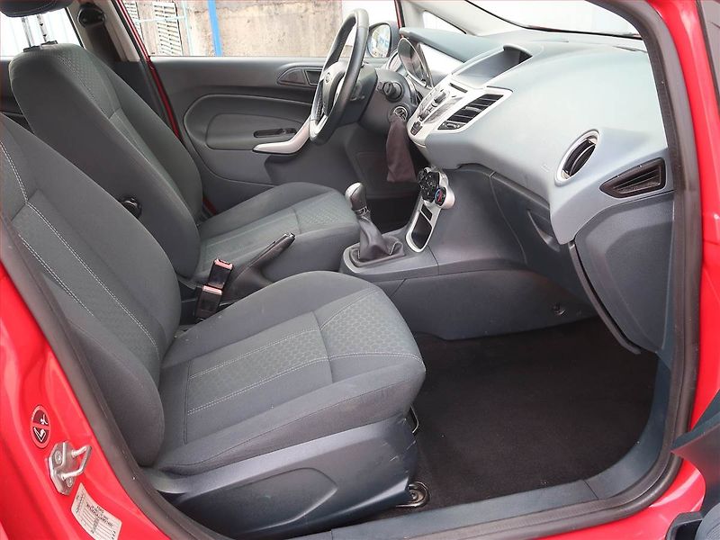 Ford Fiesta (2010) 1.25 16V, Serv.kniha - fotka 9 z 16