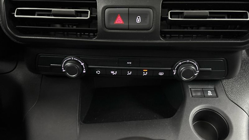 Opel Combo 1.5 CDTI  Edition Plus N1 - fotka 13 z 21