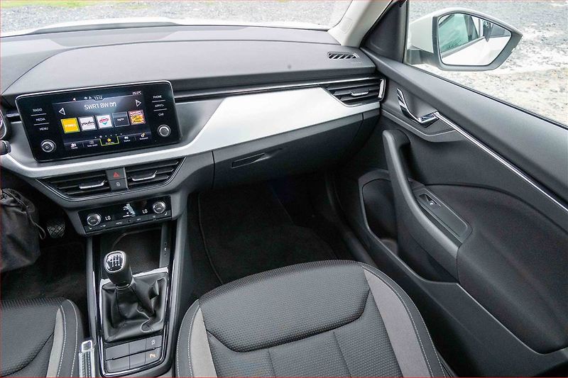 Škoda Kamiq (2023) Ambition 1.0 TSI, Serv.kniha - fotka 8 z 16