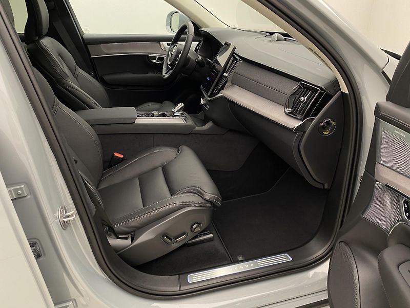 Volvo XC90 (2026) T8 AWD Plug-in BRIGHT ULTRA - fotka 25 z 75