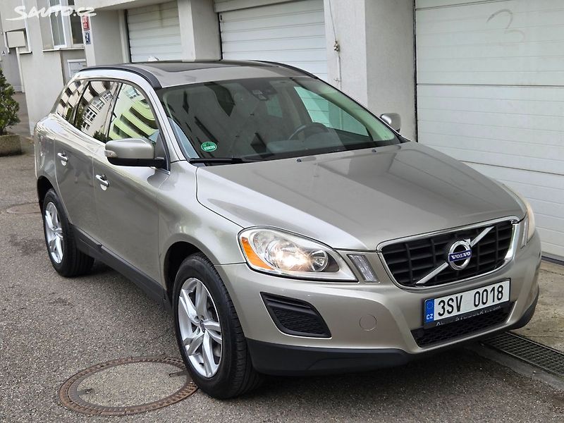 Volvo XC60 (2011) 2.0D 120Kw Manuál - fotka 11 z 29