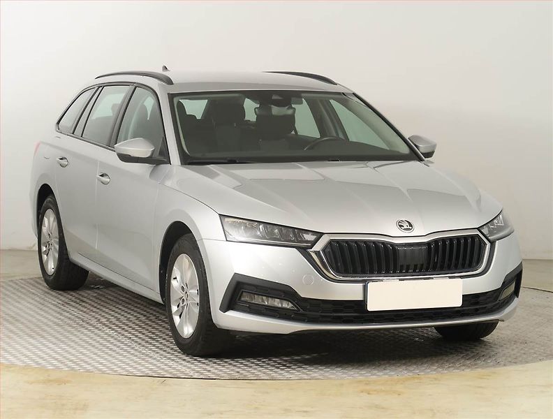 Škoda Octavia (2022) Ambition 2.0 TDI, ČR,1.maj - fotografie inzerátu