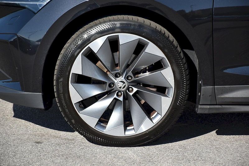 Škoda Enyaq (2021) 60 132 kW Desing Lodge - fotka 33 z 33