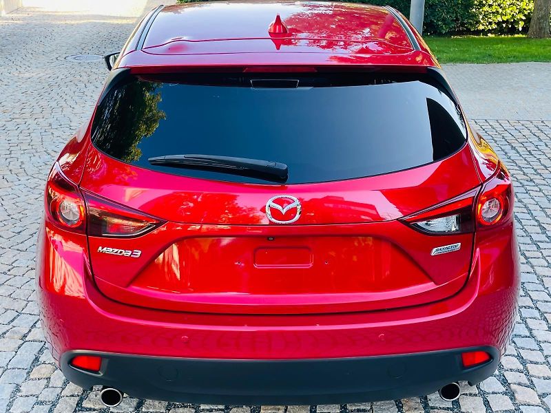 Mazda 3 2.0i MANUÁL LED KAMERA VÝHŘEV - fotka 13 z 48