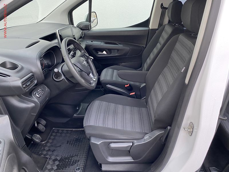 Opel Combo (2020) 1.2T MAXi, 1.maj,ČR, ENJOY - fotka 9 z 18